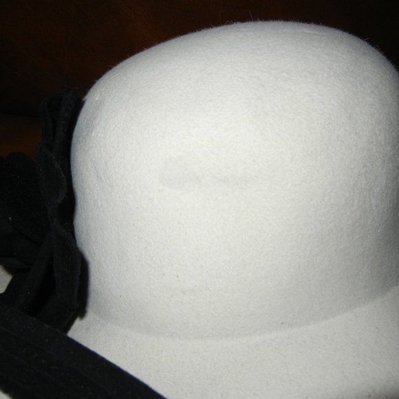Oscar de la Renta Milllinery Felt Hat Cream Black flower main image 8